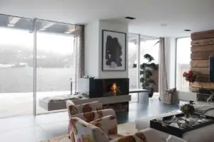 Minimalistischer Kaminofen von Mandl & Bauer