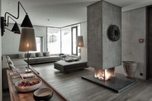 grauer Kaminofen von Mandl und Bauer